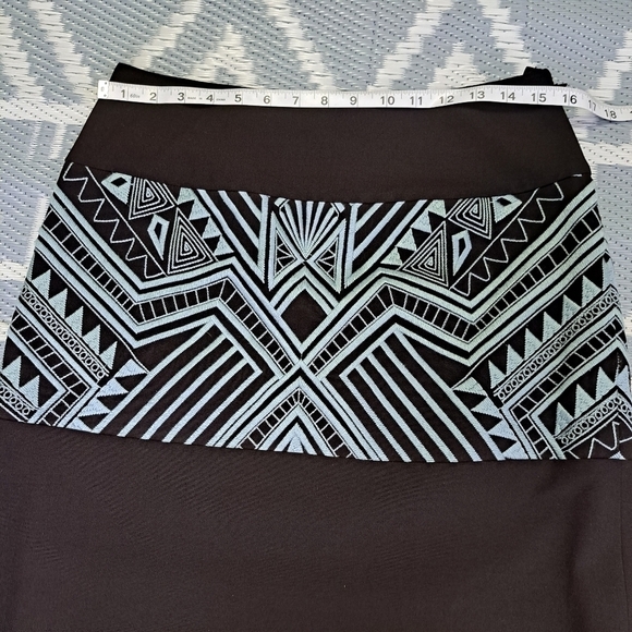 Etcetera Geometric Print Mini Skirt - Picture 5 of 7